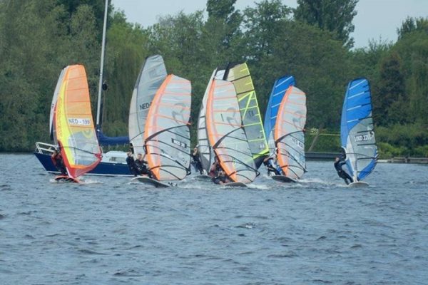 formula wedstrijd windsurfing Ijselmeer 2017